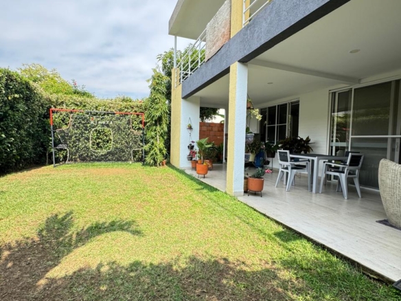 Vendo casa campestre al sur de Cali en El Castillo