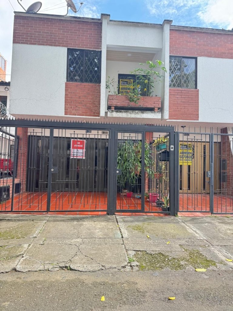 Venta de Primer Piso en casa BIFAMILIAR al sur de cali. Pampalinda