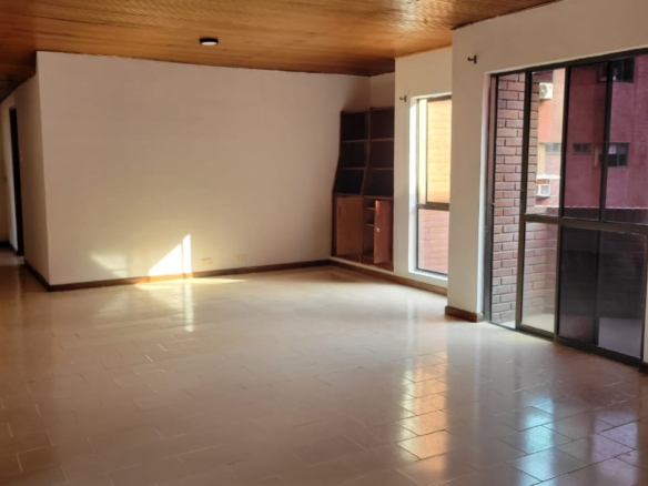 Arriendo Apartamento en Manga, sobre la avenida Miramar, Cartagena