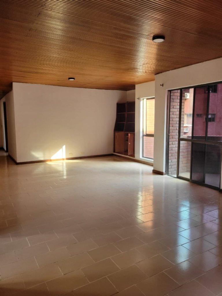 Arriendo Apartamento en Manga, sobre la avenida Miramar, Cartagena