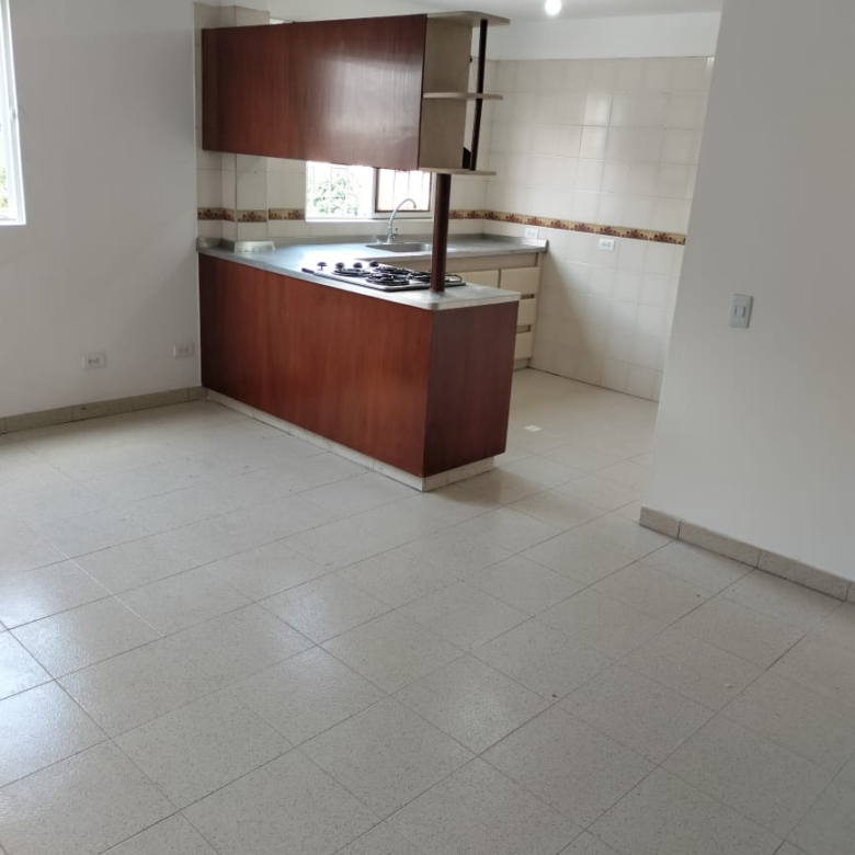 VENDO EXCELENTE EDIFICIO 3 PISOS BARRIO CALDAS