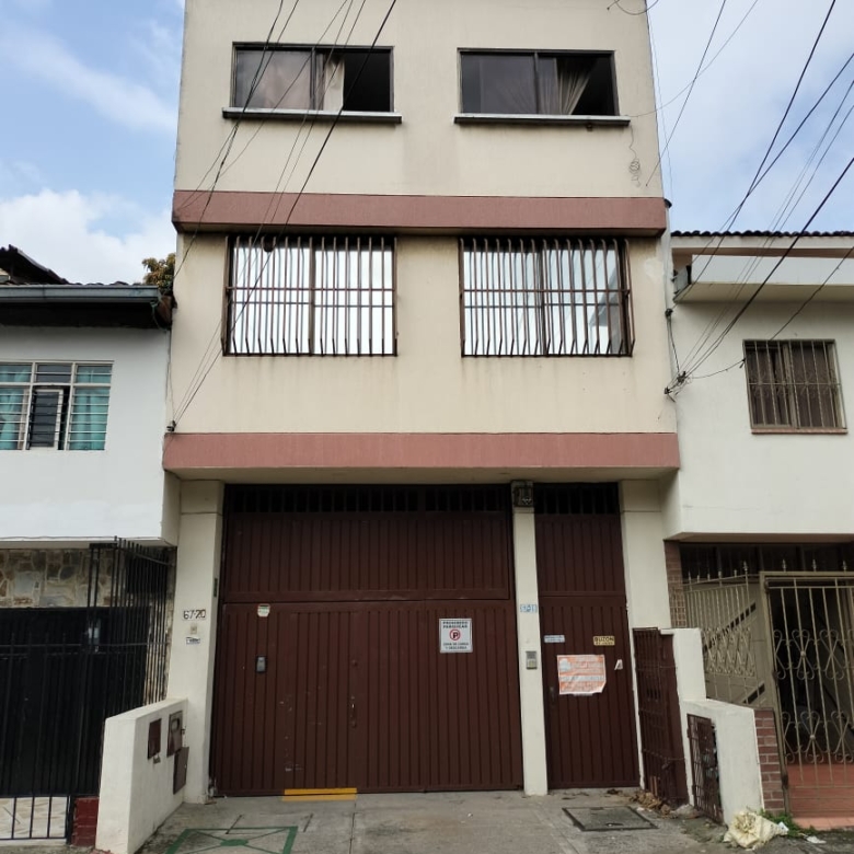 VENDO EXCELENTE EDIFICIO 3 PISOS BARRIO CALDAS