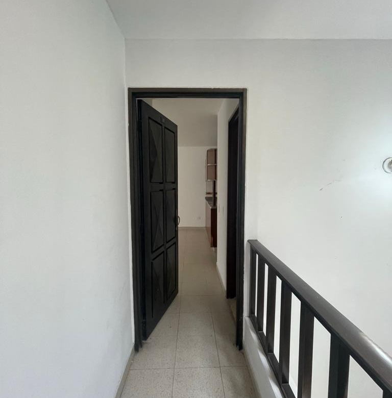 VENDO EXCELENTE EDIFICIO 3 PISOS BARRIO CALDAS