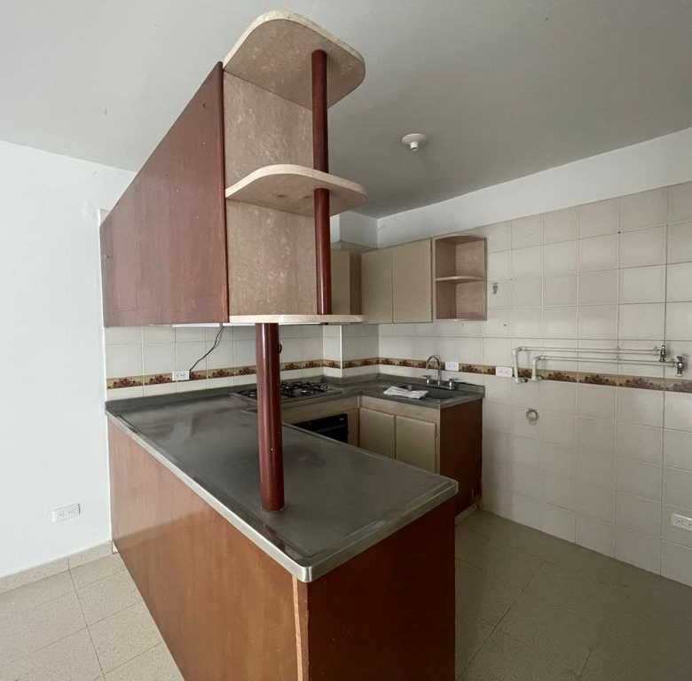 VENDO EXCELENTE EDIFICIO 3 PISOS BARRIO CALDAS