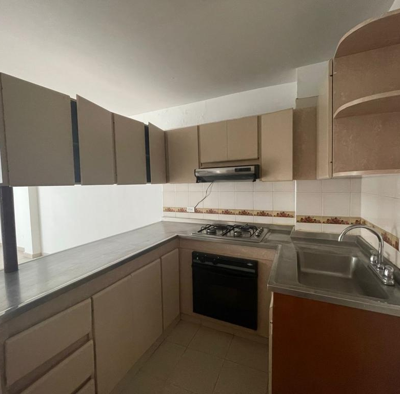 VENDO EXCELENTE EDIFICIO 3 PISOS BARRIO CALDAS