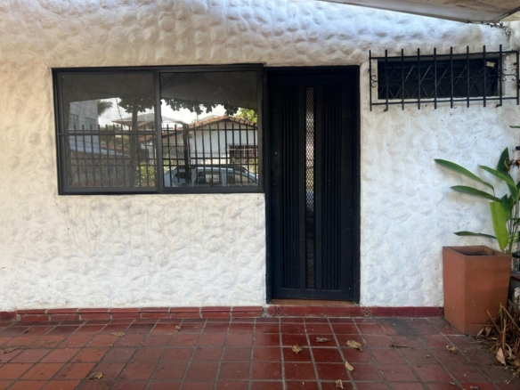 Se alquila apartaestudio en capri