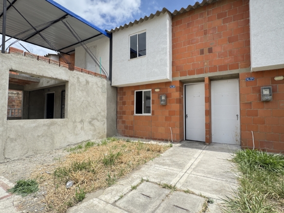 VENDO CASA EN CANDELARIA A 15 MINUTOS DE CALI