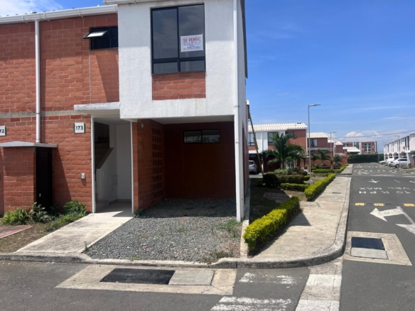 VENDP CASA EN CONDOMINIO JAMUNDI