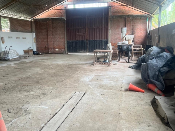 Bodega de 300 metros a 20 metros de la principal vía Cali a Candelaria kilómetro 9