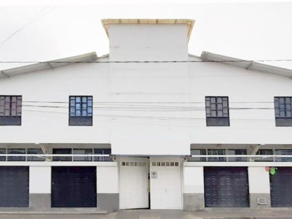 Casa Lote en venta en Sevilla Valle – 521 m² con locales comerciales, parqueaderos y apartamento