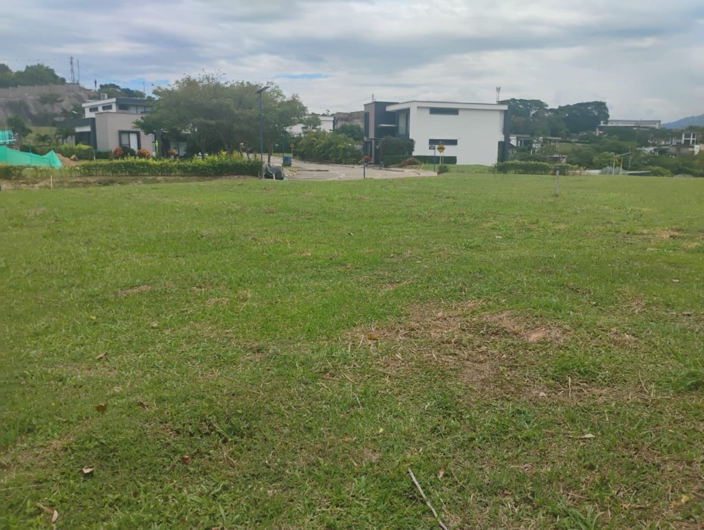 Espectacular Lote en Venta RUITOQUE PARK HOUSE