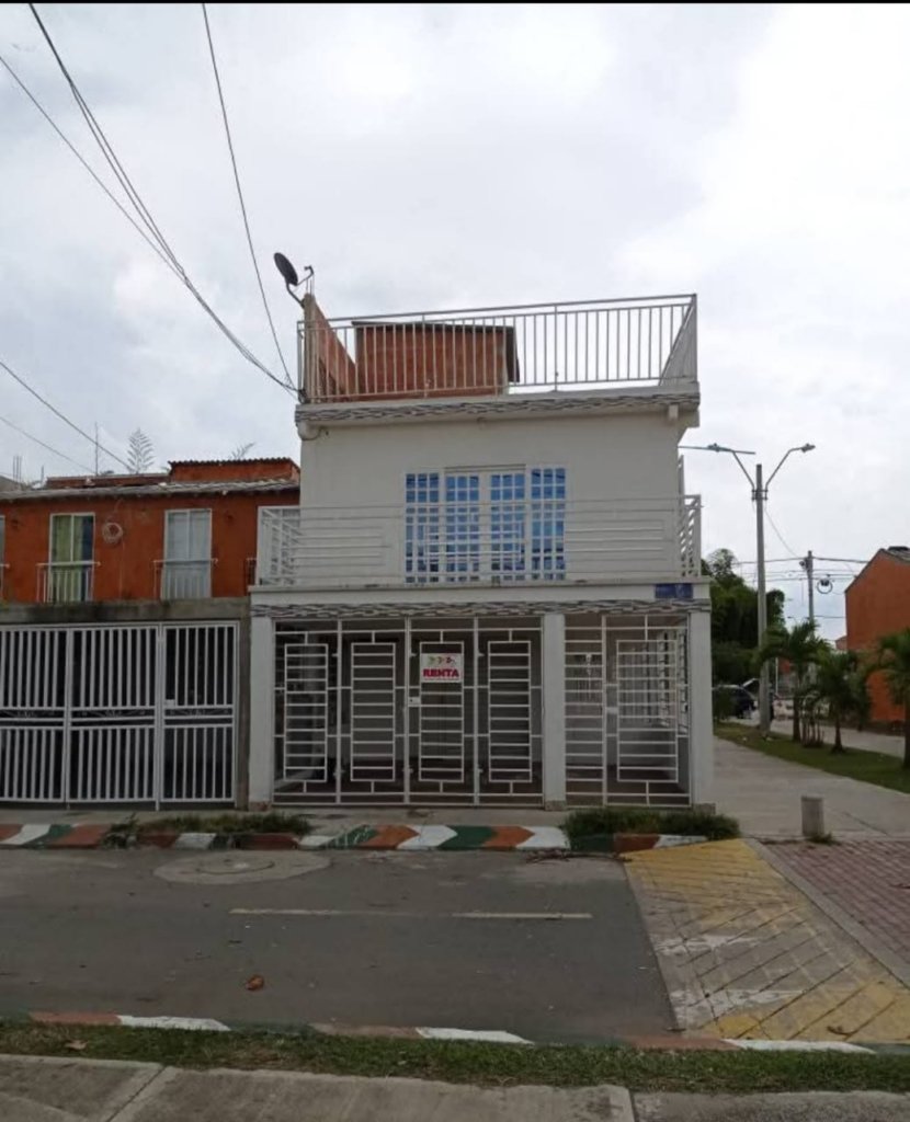 Casa de 3 Pisos – Ciudadela Las Flores, Jamundí