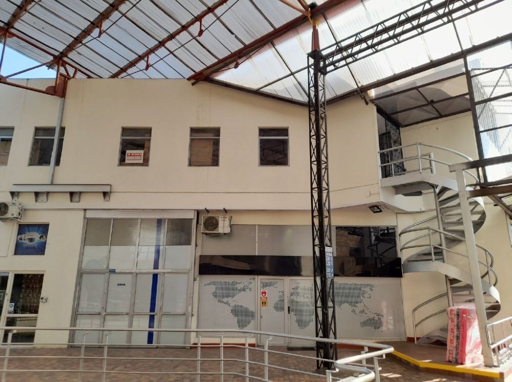 🏢 Alquiler de Oficina o Local en Paseo de la Quinta