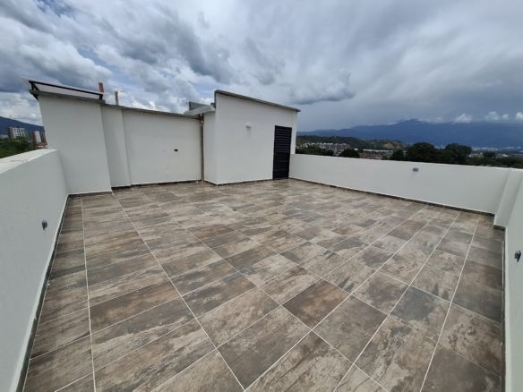Apartamento en venta quinto piso Full acabados con terraza,frente al estadio Primero de Mayo, GIRON