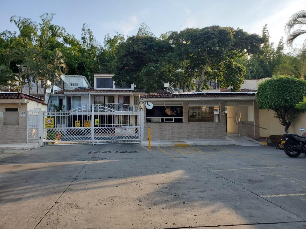 Venta de Casa en Conjunto Residencial Santa Ana del Limonar – Cali