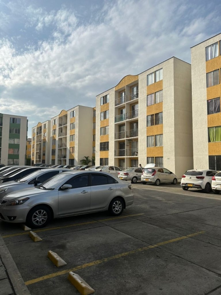 Apartamento Remodelado en Venta en Cali – Barrio Los Álamos, Conjunto Balcones de Valdepeñas
