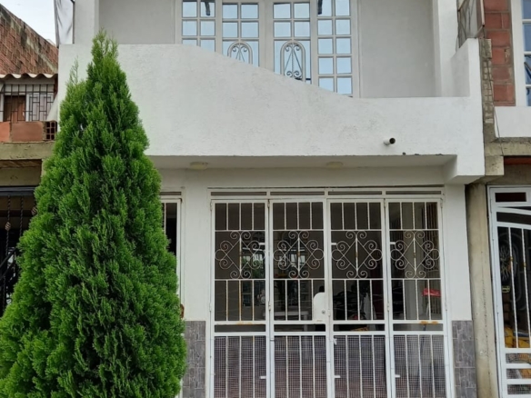 Se Vende hermosa casa Manzanares Ciudad del Valle, contiguo a Poblado Campestre