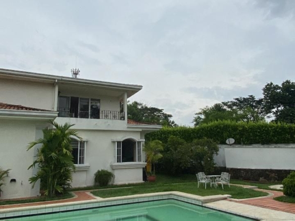 Vendo Casa Pance cerca club Shalon