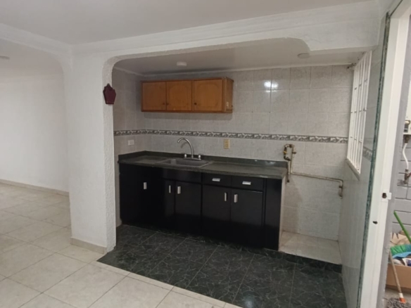 OPORTUNIDAD !! CASA EN VENTA VILLA DEL RIO , BIEN UBICADA