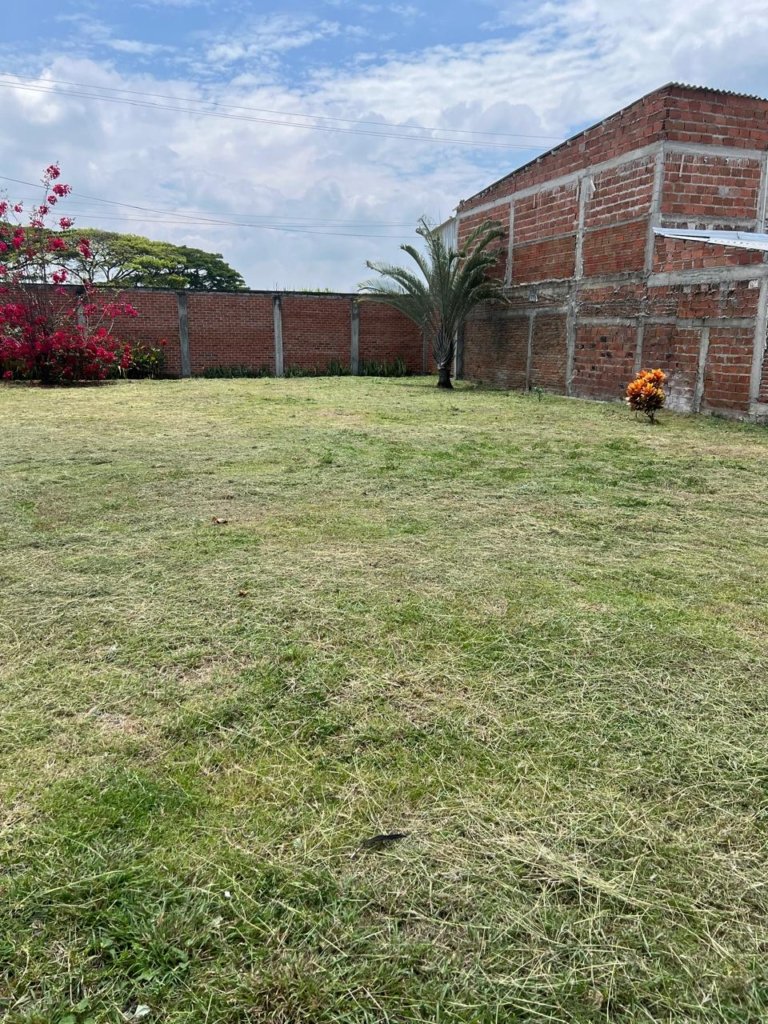 Venta de lote de 3.000 m² en Candelaria – zona Cavasa