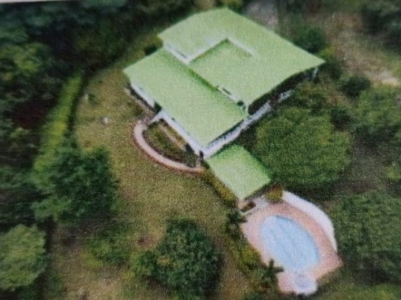 Casa campestre en venta cerca a Cali – Piscina y lote de 4.000 m²
