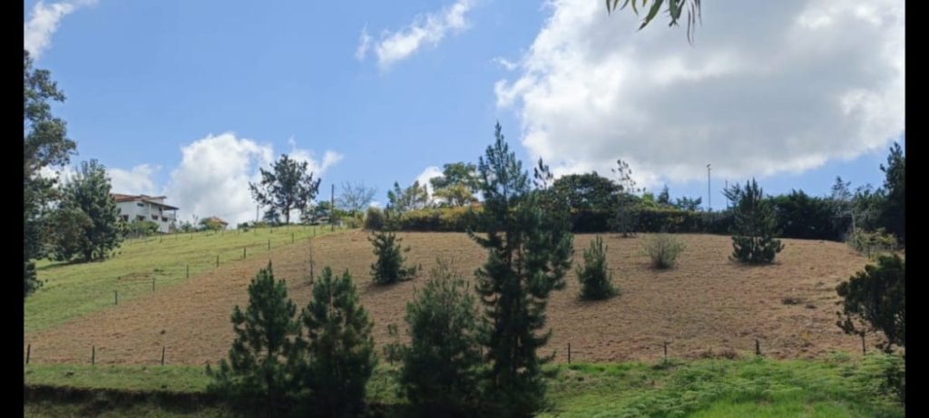 Lote en venta en Mesa de los Santos 3.370 m² frente al conjunto Acuarela – Villa de los Candeleros