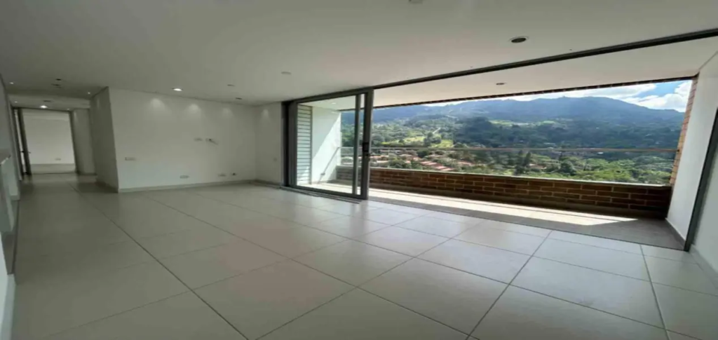 Apartamento en Arriendo en Loma del Chocho, Envigado
