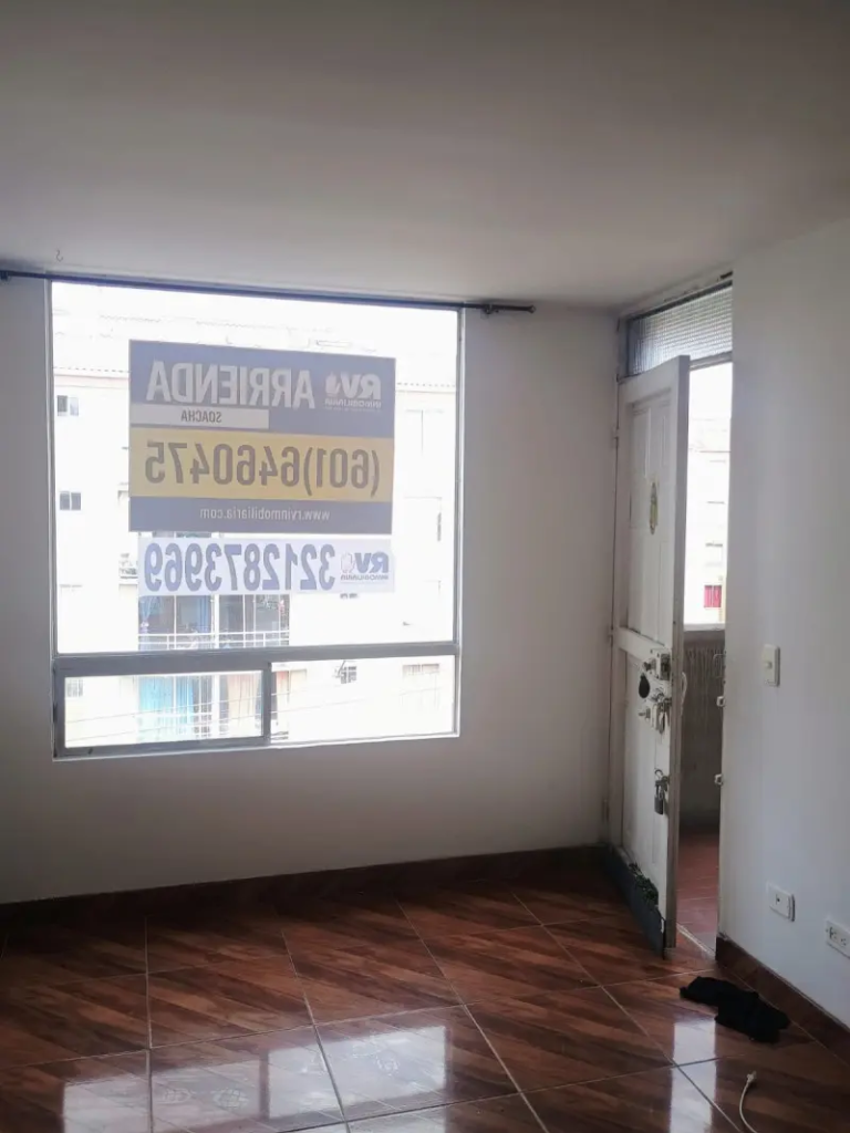 Apartamento en Arriendo en Zonas comerciales, Soacha