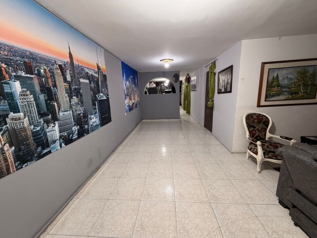 Negociemos: Casa de dos pisos en Atanasio Girardot