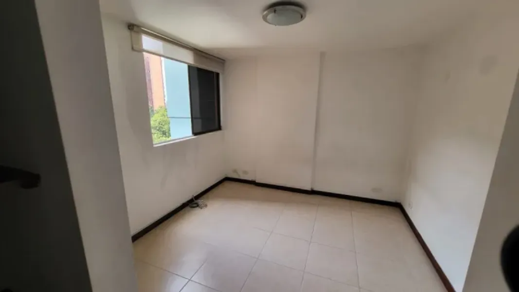 Apartamento en arriendo en Cumbres, Envigado