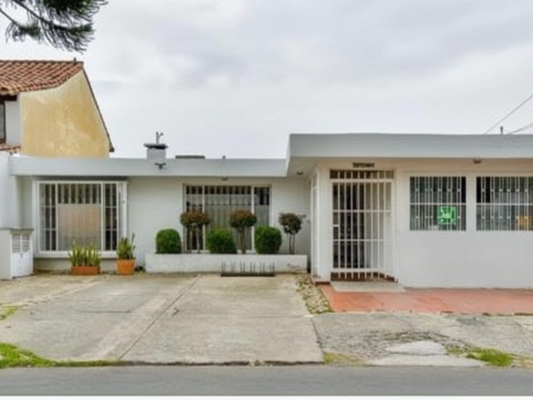 Casa en el barrio Niza, Suba Bogota