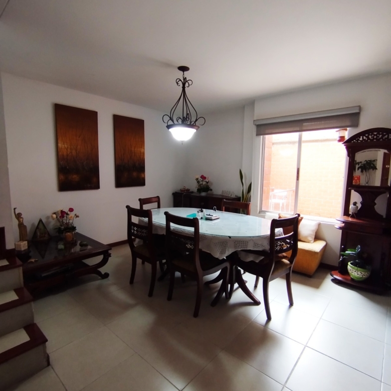 Casa en venta en condominio Barrio La Hacienda en Cali