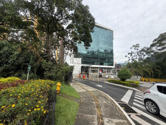 Oficina en Medellín – Business Tower 35 Palms