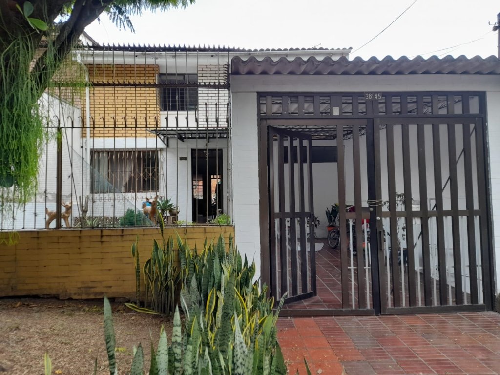 Casa en Venta en Santa Isabel, Cali – Amplia, Bien Ubicada y con Excelente Distribución