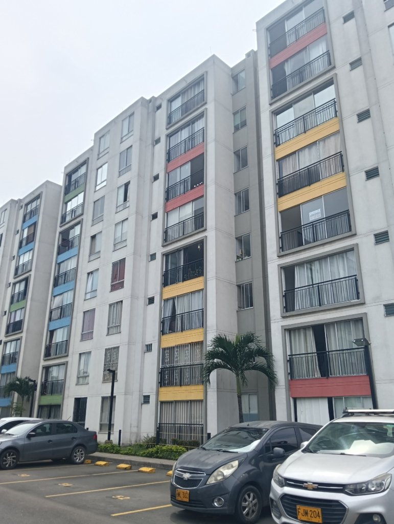 SE VENDE APARTAMENTO en el conjunto LA FARFALE