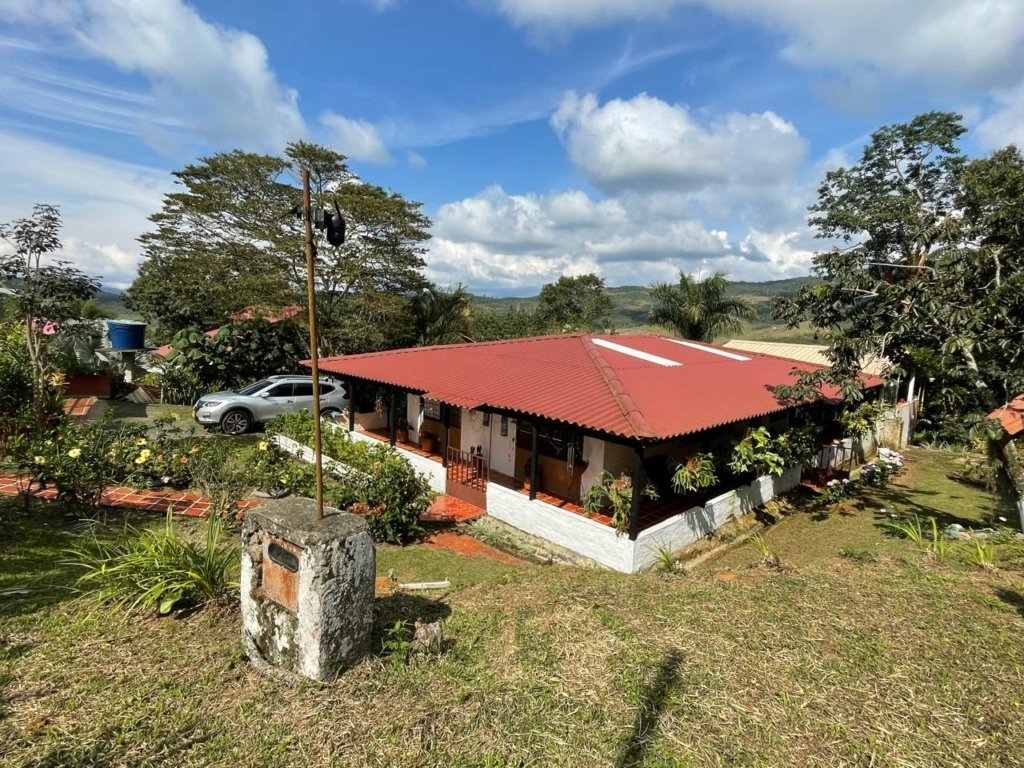 Casa Campestre en Venta en La Cumbre, Valle del Cauca – Vereda Timbío | Lote 2.114 m²