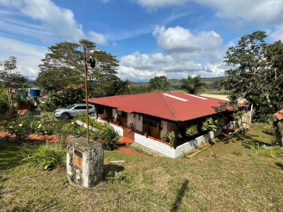 Casa Campestre en Venta en La Cumbre, Valle del Cauca – Vereda Timbío | Lote 2.114 m²