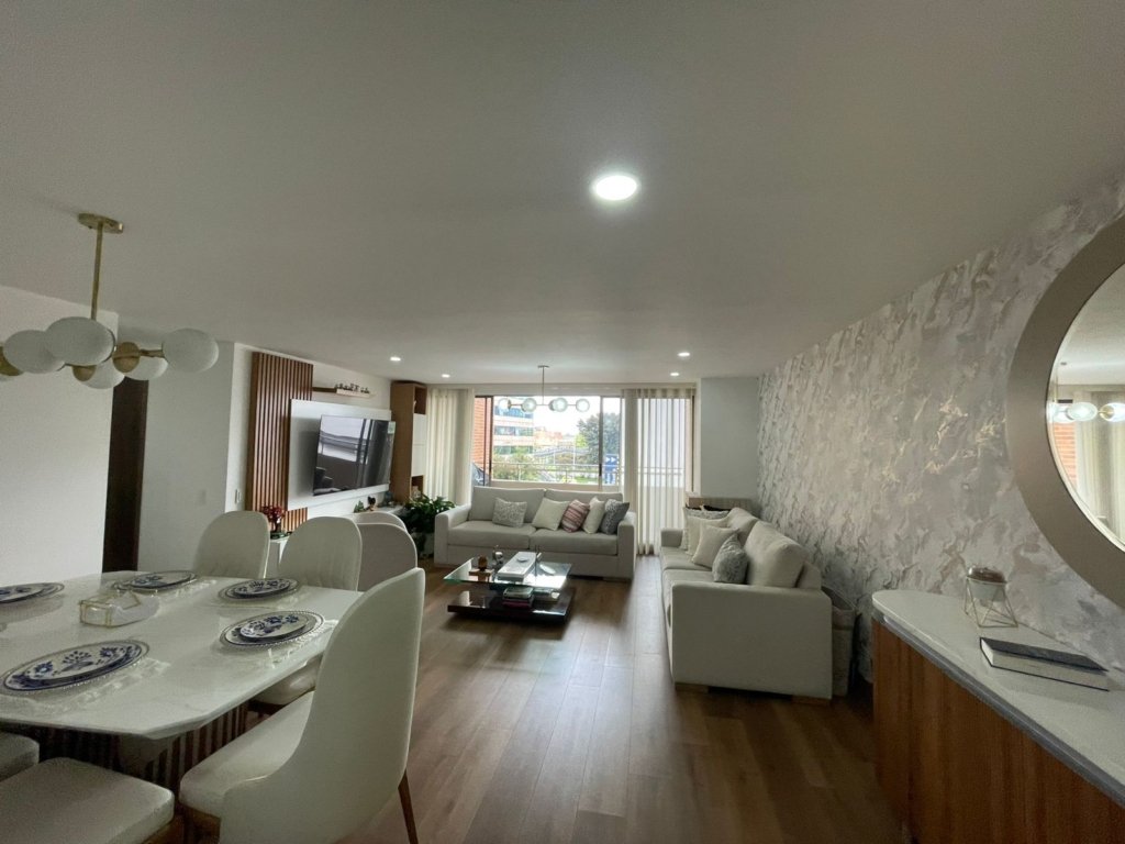 Apartamento en Venta en Puerto Vallarta, Bogotá – Totalmente Remodelado
