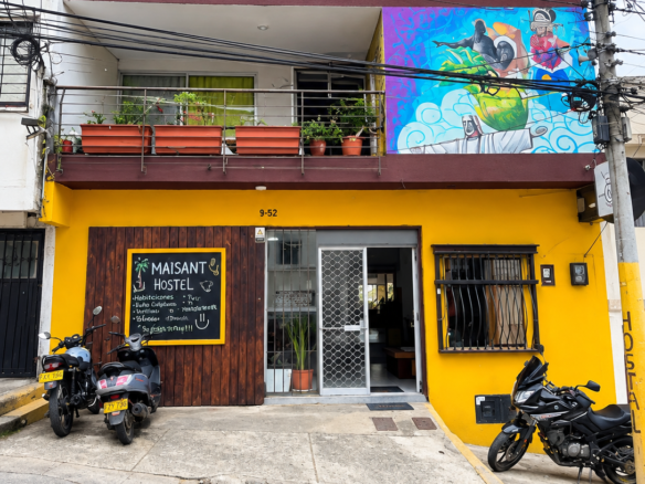 Venta de Hostal en Cali en Miraflores, con permisos y excelente rentabilidad