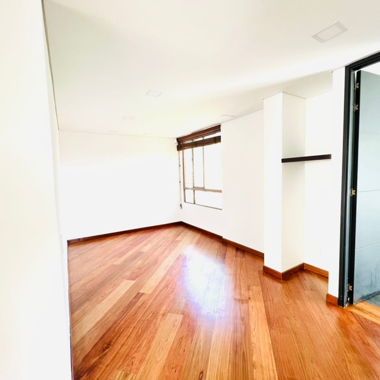 Penthouse dúplex esquinero en venta – Club House – Bogotá