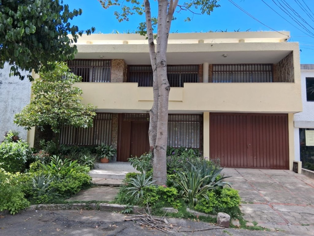 Casa en venta en Cabecera, Bucaramanga, excelente ubicacion