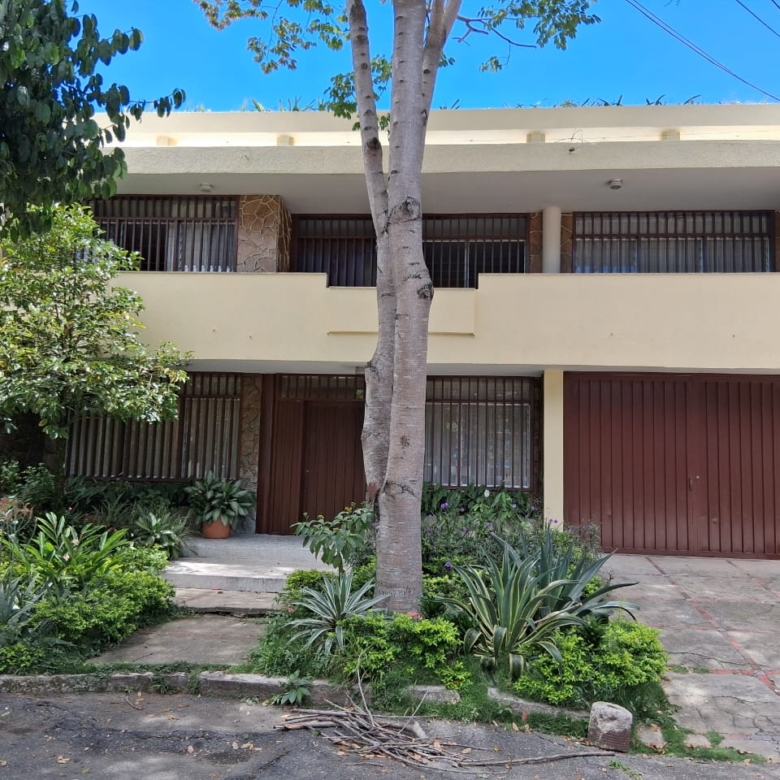 Casa en venta en Cabecera, Bucaramanga, excelente ubicacion