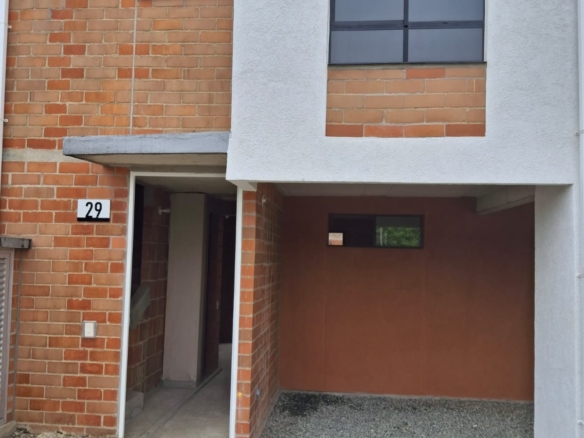 Casa esquinera en venta en Jamundí – Conjunto Entrevientos