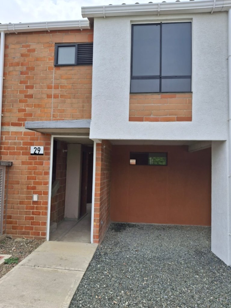 Casa esquinera en venta en Jamundí – Conjunto Entrevientos