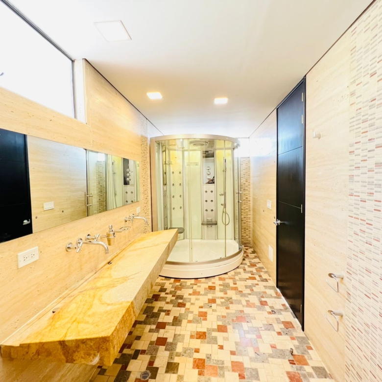 Penthouse dúplex esquinero en venta – Club House – Bogotá