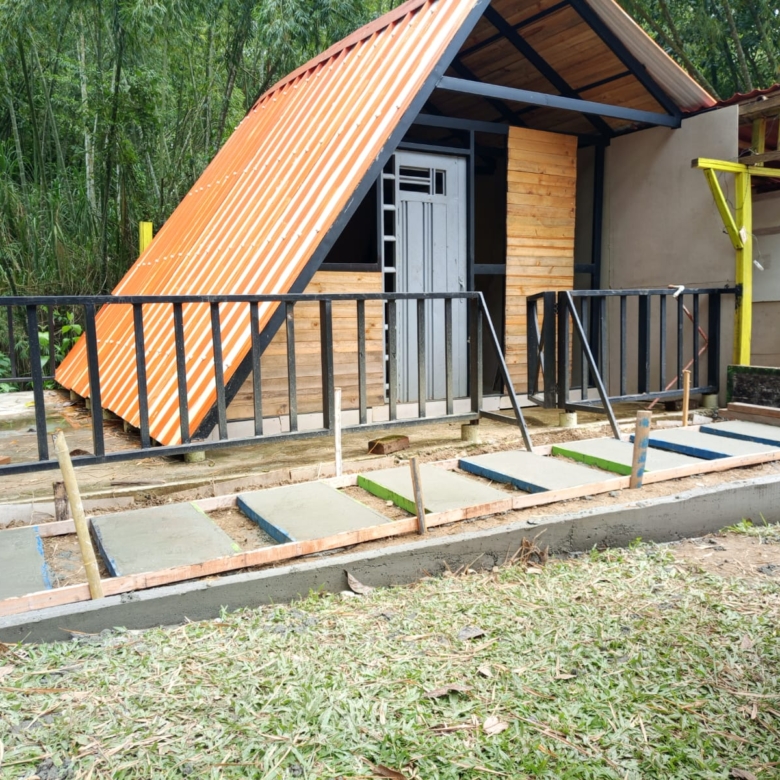Eco Hotel en venta en Río Frío, Salónica – Vereda La Cristalina