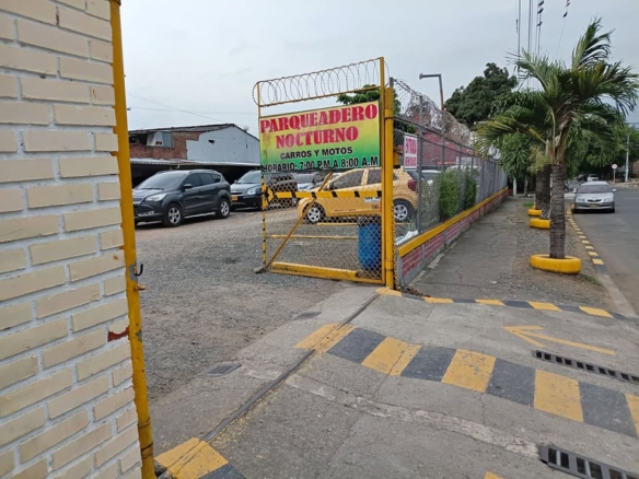 Parqueadero en venta en Ciudad Córdoba, Cali,