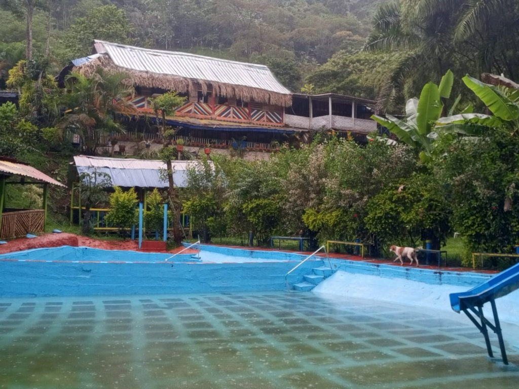 Eco Hotel en venta en Río Frío, Salónica – Vereda La Cristalina