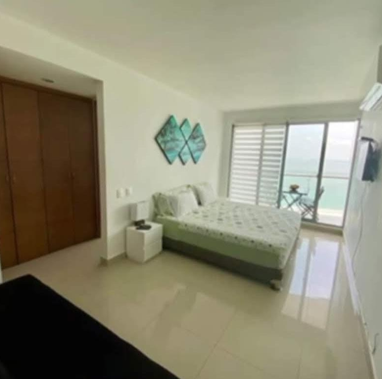 Arriendo Espectacular Apartamento con vista al mar en Cartagena