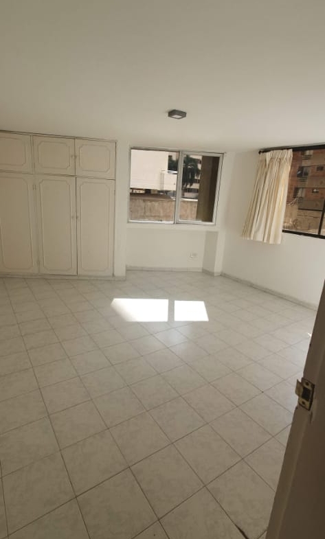 ARRIENDO APARTAMENTO EN EL GOLF – BARRANQUILLA